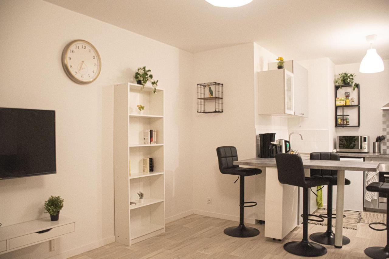Superbe Appartement Entre Paris Et Disneyland Gagny Eksteriør billede